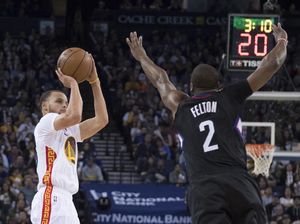 Curry Gemilang, Warriors Tumpas Clippers