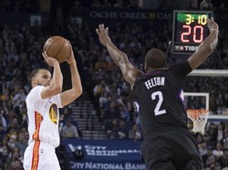 Curry Gemilang, Warriors Tumpas Clippers