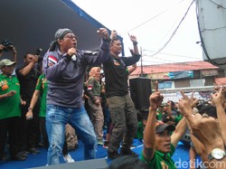 Ditemani Lulung, Agus Yudhoyono Senam Bareng Warga di Tanah Abang