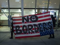 Begini Aksi Demonstrasi Besar Menolak Kebijakan Imigrasi Trump