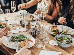 Mau Bersantap Malam di Restoran Mewah? Ini 7 Hal yang Penting Diperhatikan