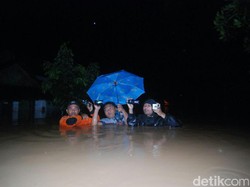 Air Sungai Meluap, Ribuan Rumah di Jombang Jatim Terendam Banjir