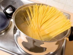 Tips Merebus Pasta yang Benar agar Teksturnya Al Dente
