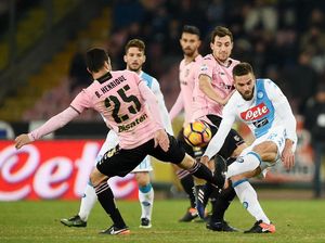 Napoli Ditahan Palermo 1-1