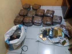 Warga di Megamendung Bogor Temukan 2 Karung Tembakau Ganesha