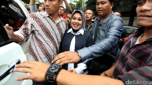 Sylviana Murni Diperiksa 6 Jam di Bareskrim