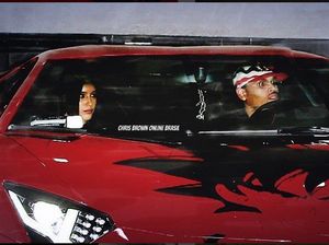 Chris Brown dan Hobi Koleksi Mobil Sport Mewahnya