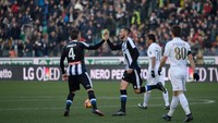 Udinese berhasil mengalahkan AC Milan dengan skor 2-1 (Foto: Getty Images/Dino Panato)