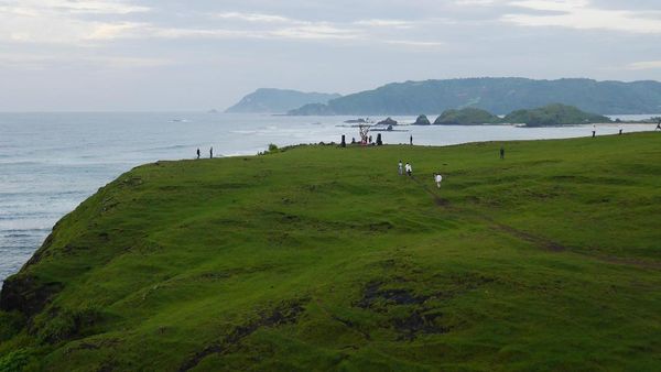 Berbagai Sisi Keindahan Bukit Merese Lombok