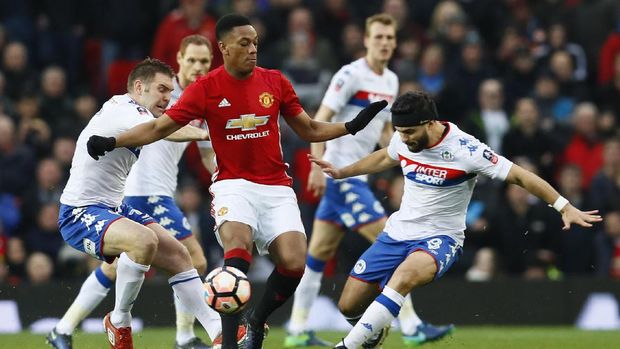Pembuktian Martial dan Schweinsteiger