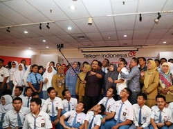 Persiapan UN Berbasis Komputer, Siswa Dilatih Internet Sehat