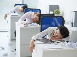6 Kebiasaan yang Bikin Otak Tumpul, Kamu Masih Melakukan? 6 Kebiasaan yang Bikin Otak Tumpul, Kamu Masih Melakukan?