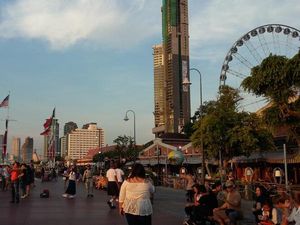 Asiatique, Tempat Nongkrong Sore Anak Muda Thailand