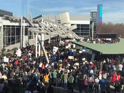 Ribuan Karyawan Google Demo Kebijakan Trump