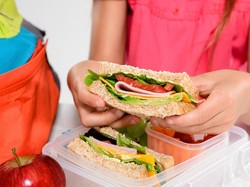 Siapkan Bekal Anak? Agar Aman Perhatikan 4 Hal Ini