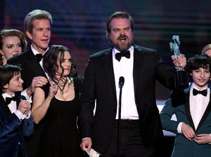 Menang di SAG, Pidato Bintang Stranger Things Berapi-api Menang di SAG, Pidato Bintang Stranger Things Berapi-api