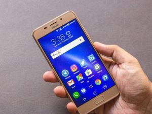 ZenFone 3s Max Menggoda dengan Baterai Bongsor ZenFone 3s Max Menggoda dengan Baterai Bongsor