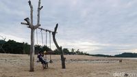 Berayun di Kuta Lombok