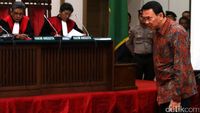 Ahok dan Ketum MUI di Ruang Sidang Dugaan Penistaan Agama