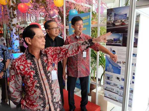 Presdir BCA Tinjau Kompetisi Desain Arsitektur Fasad Bangunan