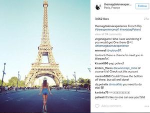 Nyeleneh, Gadis Ini Keliling Dunia dan Foto Tanpa Busana