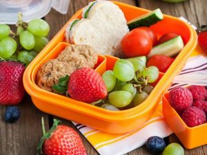 Sudahkah Kita Siapkan Bekal Makanan Bergizi buat si Kecil?