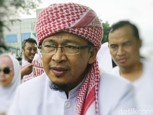 Aa Gym Pastikan Ikut Aksi 55 di Jakarta Aa Gym Pastikan Ikut Aksi 55 di Jakarta
