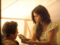 Akting Selena Gomez dalam Drama Perbudakan In Dubious Battle