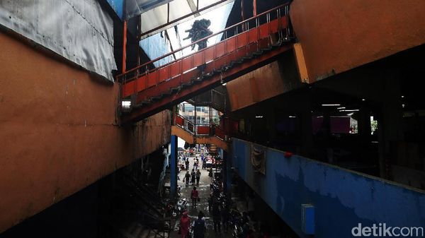 Mengintip Aktivitas Jual Beli di Pasar Minggu