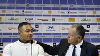 Memphis Depay sudah meninggalkan Manchester United dan kini berupaya bangkit bersama Lyon, setelah dua musim yang buruk di Inggris (Foto: AFP / PHILIPPE DESMAZES)