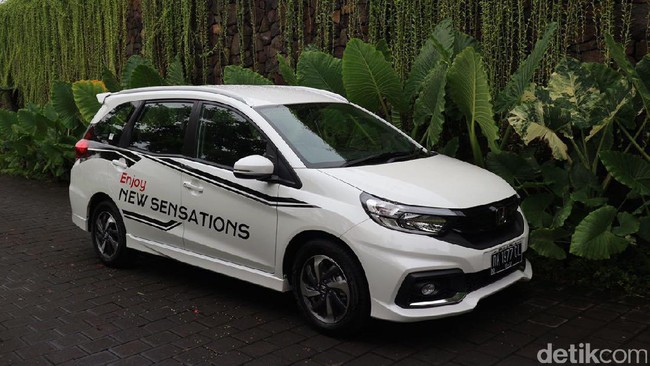  Honda  Pertimbangkan New Mobilio  Tipe  Prestige