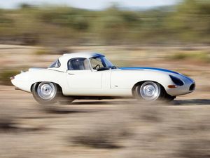 Jaguar E-Type Ini Tembus Rp 98 Miliaran