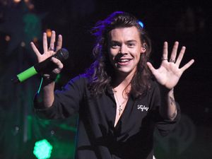 Isi Acara Televisi, Harry Styles Serang Zayn Malik