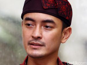 Zumi Zola Jadi Tersangka, Roda Pemerintahan Jambi Mulai Terganggu Zumi Zola Jadi Tersangka, Roda Pemerintahan Jambi Mulai Terganggu