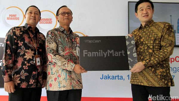 BNI Gandeng FamilyMart Luncurkan Kartu Co-brand TapCash