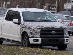 Ford Siapkan Pikap Hybrid