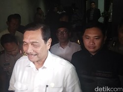 Luhut Panjaitan dan Kapolda Metro Sambangi Rumah Maruf Amin
