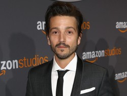 Diego Luna Siap Main di Reboot Scarface