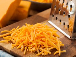 4 Ide Camilan Mudah Berbahan Keju untuk Bekal Anak