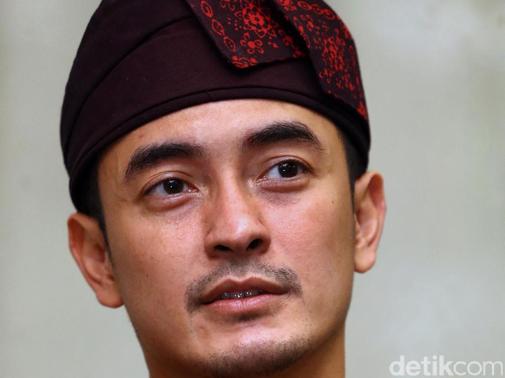 Jejak Zumi Zola Dijebloskan ke Bui April 2018, Keluar Lapas 6 September 2022 Jejak Zumi Zola Dijebloskan ke Bui April 2018, Keluar Lapas 6 September 2022