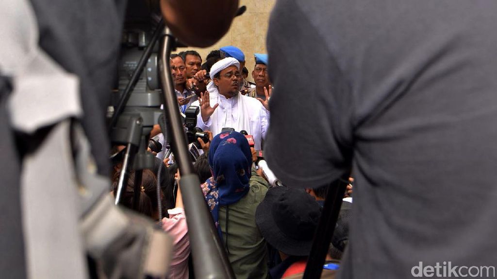 Habib Rizieq, Munarman dan Bachtiar Nasir Diperiksa di Polda Metro Habib Rizieq, Munarman dan Bachtiar Nasir Diperiksa di Polda Metro
