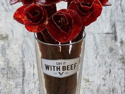 Wah, Cantiknya Buket Bunga dari Daging Kering untuk Valentine Ini!