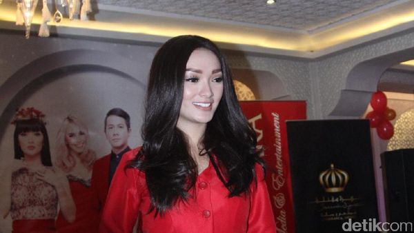 Zaskia Gotik Kembali Ceria Usai Ditipu Ratusan Juta
