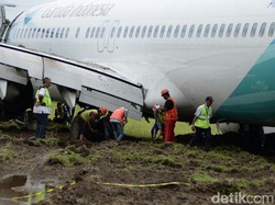 Evakuasi Pesawat Tergelincir di Yogya Sukses, Begini Penampakannya
