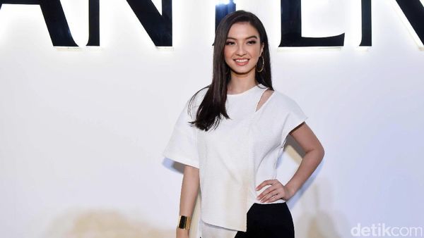 Lihat Raline Shah Terus, Bosan Nggak Guys?