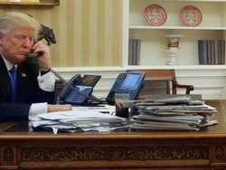 Trump Pertimbangkan Kembali Kesepakatan Pengungsi dengan Australia