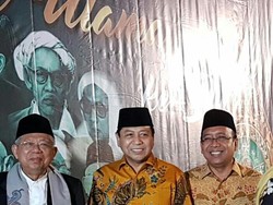 Novanto Terima Penghargaan Kartu NU