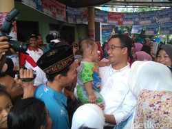 Pesan Anies ke Warga Kembangan: Pendidikan Jangan Dilupakan