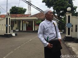 Pos di Pasar Rebo Dilempar Molotov, FPI Lapor Polisi