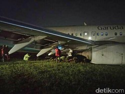 Evakuasi Masih Berlangsung, Roda Pesawat Garuda Terperosok 50 Cm